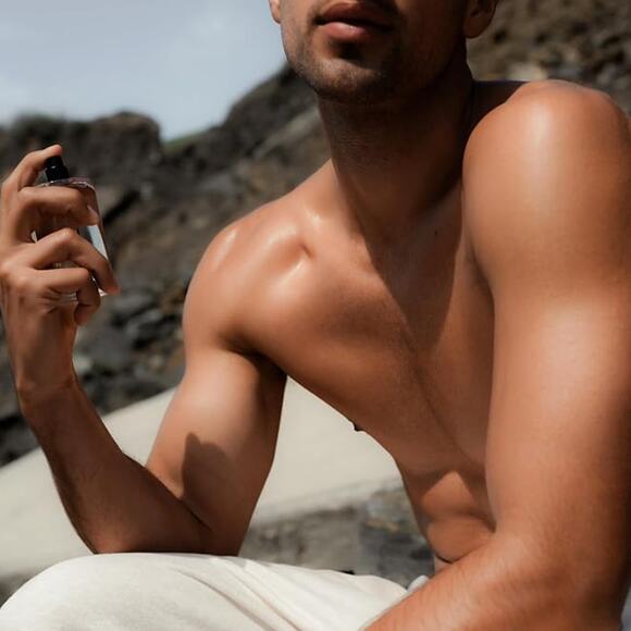 Salt & Stone NIB Unisex Santal & Vetiver Infused Hydrating Skincare Body Mist - Picture 10 of 10